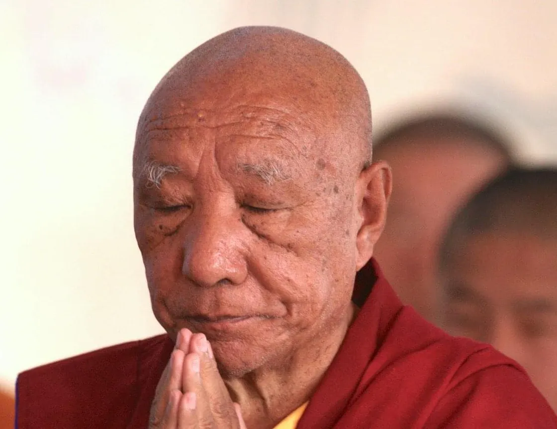 Khenpo Rinpoche in prayer