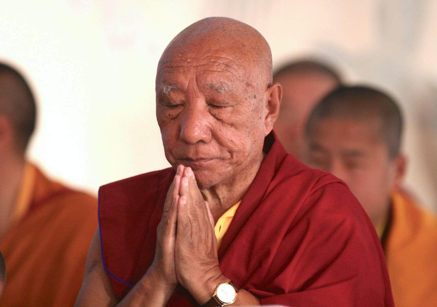 Khenpo Rinpoche in prayer